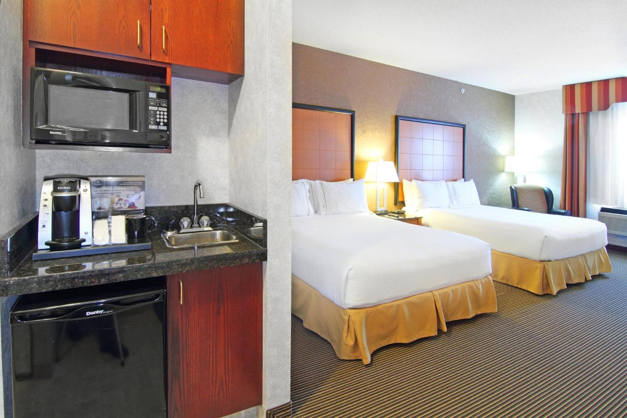 Holiday Inn Express Calgary South By Ihg Kültér fotó