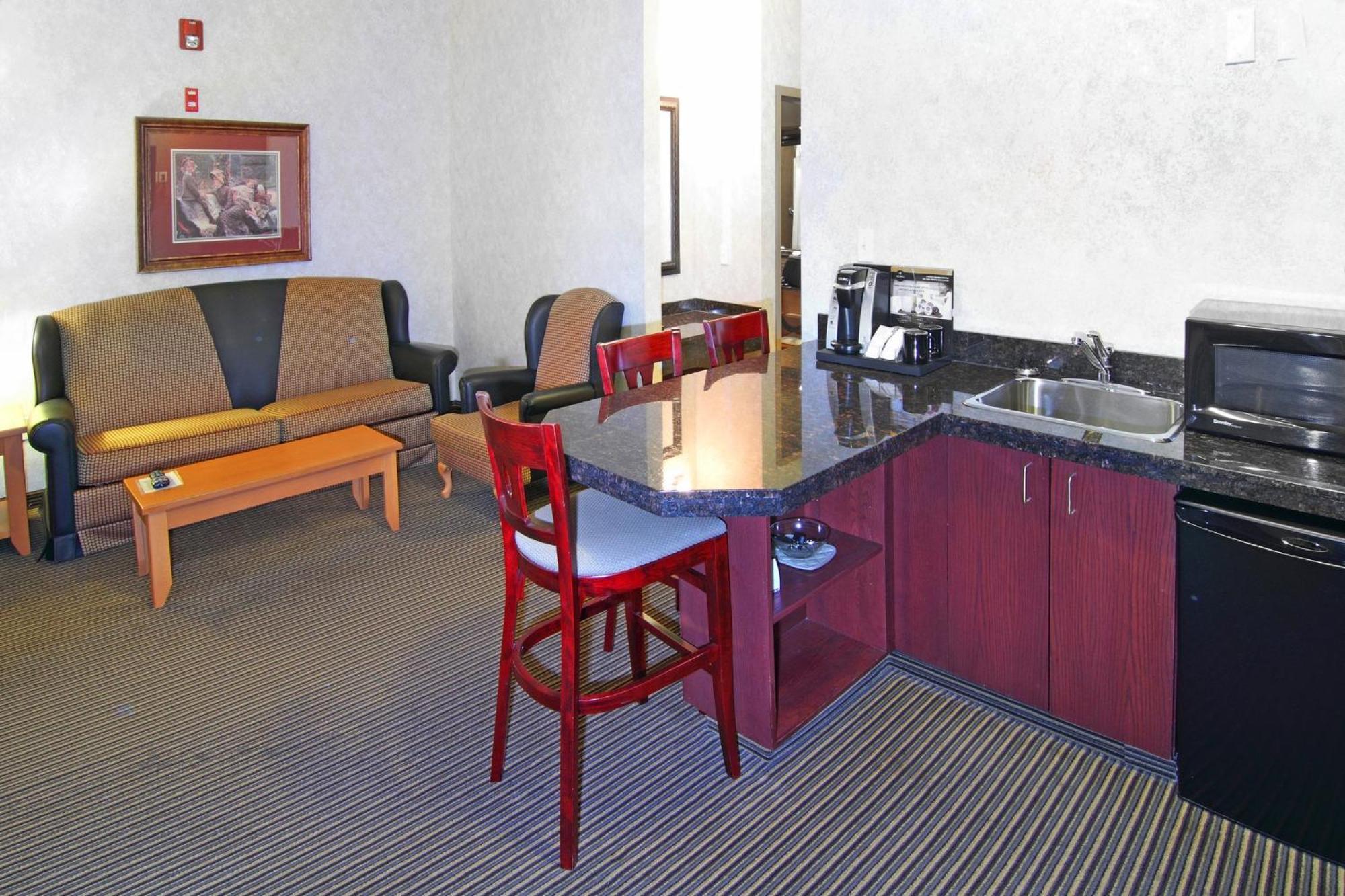 Holiday Inn Express Calgary South By Ihg Kültér fotó