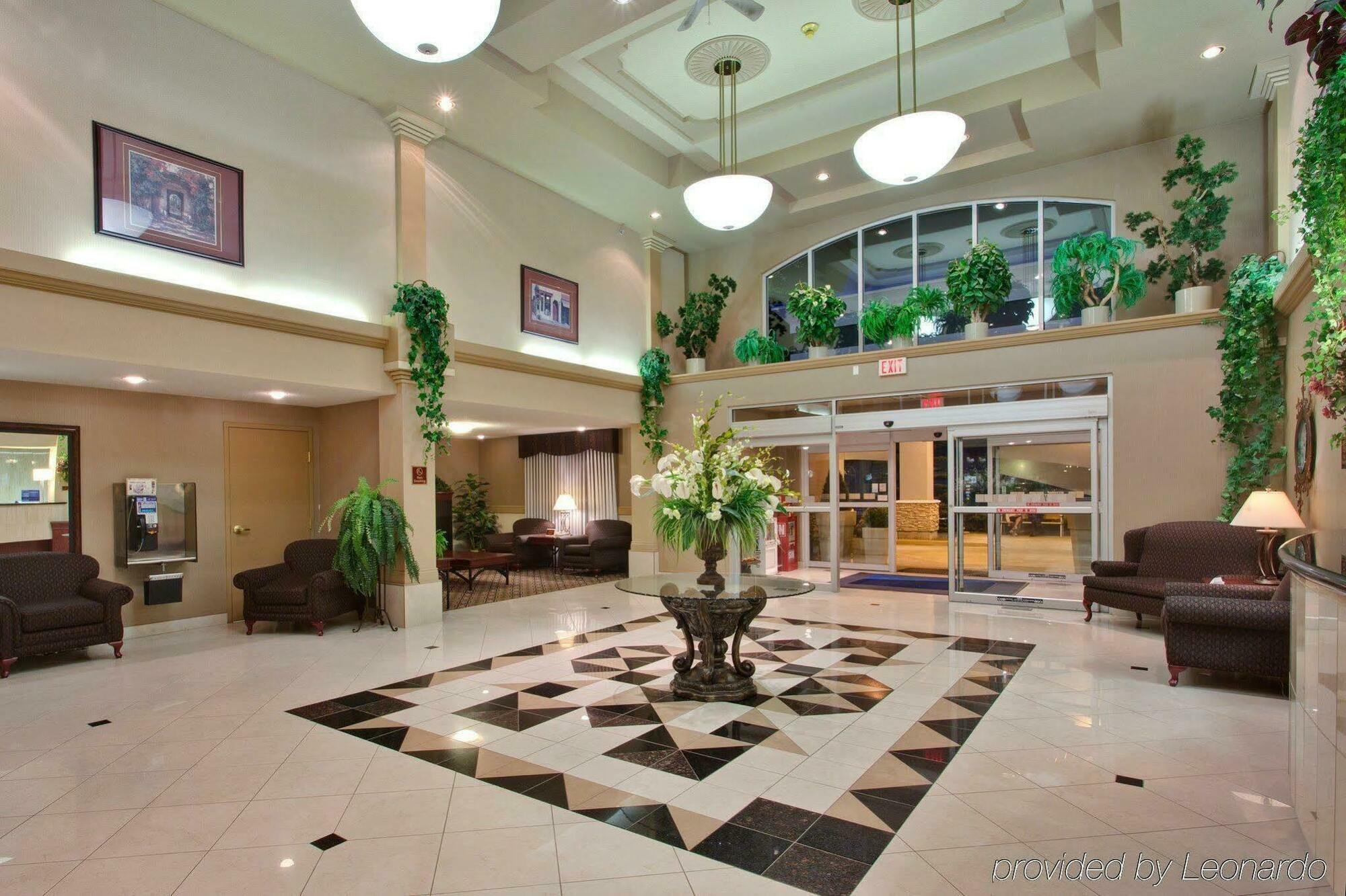 Holiday Inn Express Calgary South By Ihg Kültér fotó