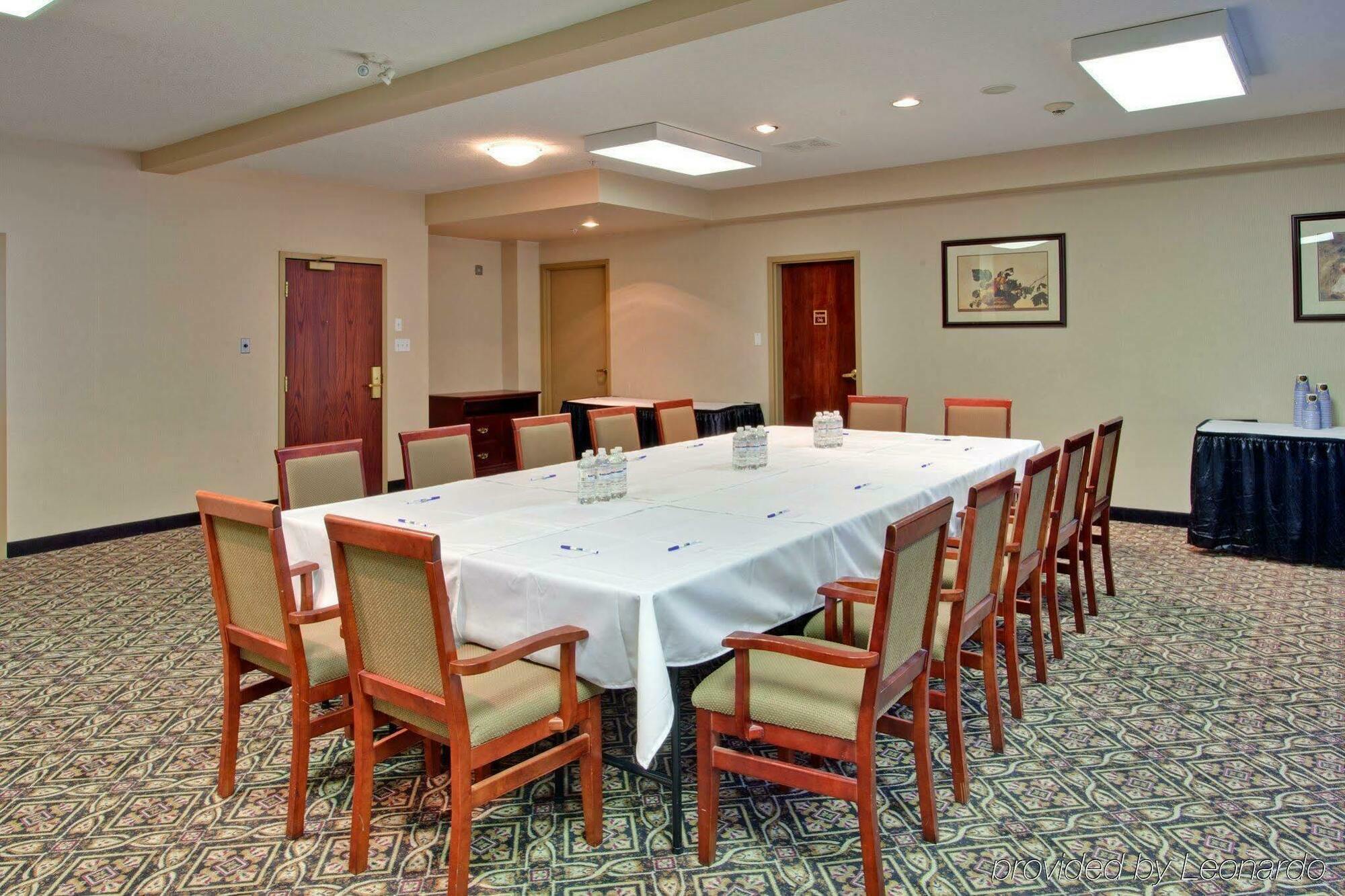 Holiday Inn Express Calgary South By Ihg Kültér fotó